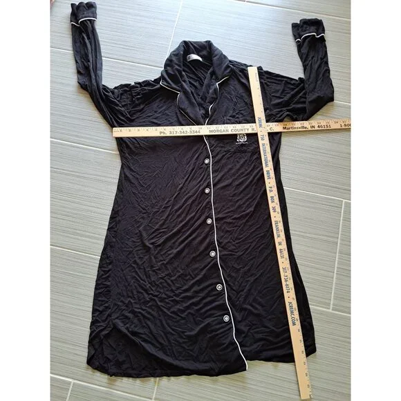Nora Twips Womens Button-Down Black Nightshirt Pajama Embroidered Logo Medium - Picture 7 of 8
